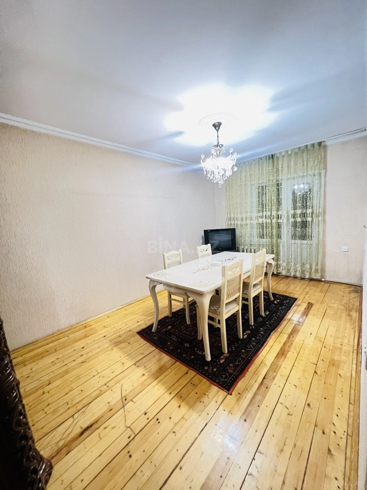 Kirayə verilir 2 otaqlı mənzil 65 m²