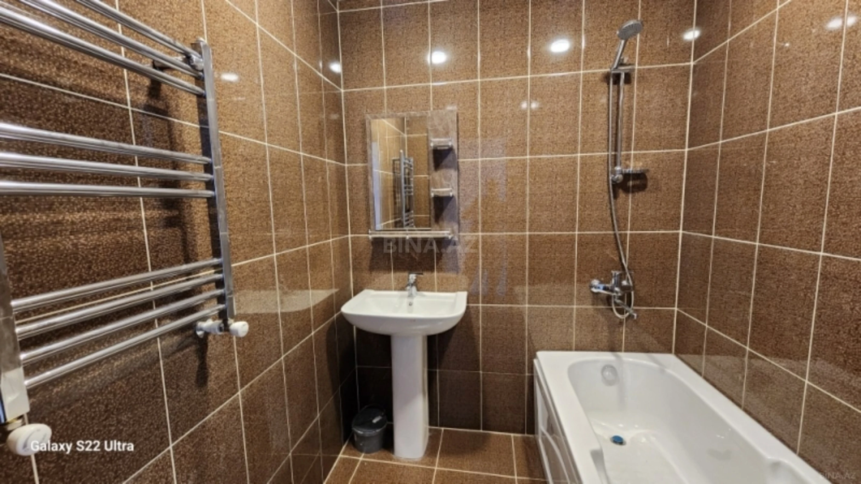Satılır 3 otaqlı mənzil 83 m²