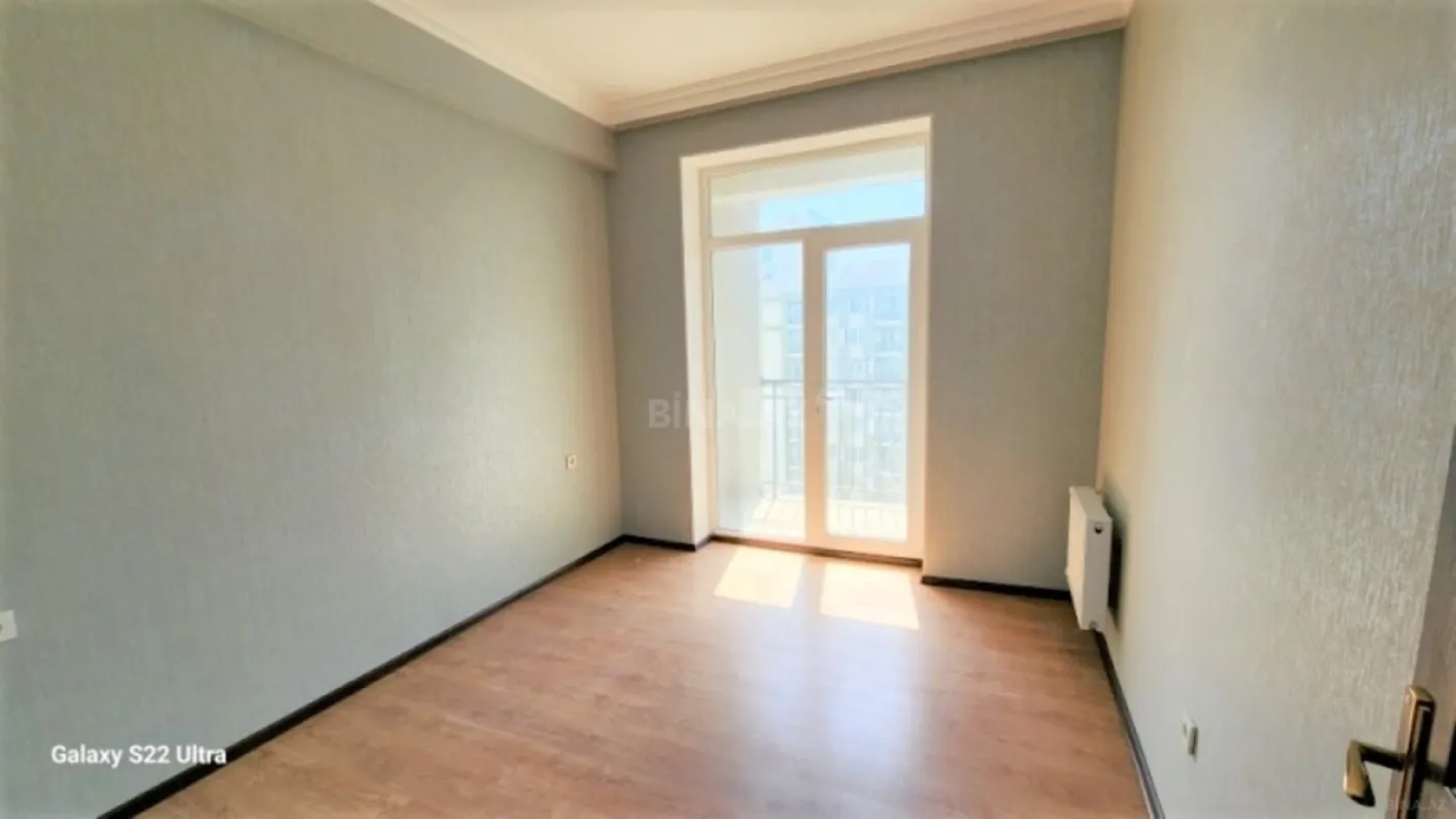 Satılır 3 otaqlı mənzil 83 m²