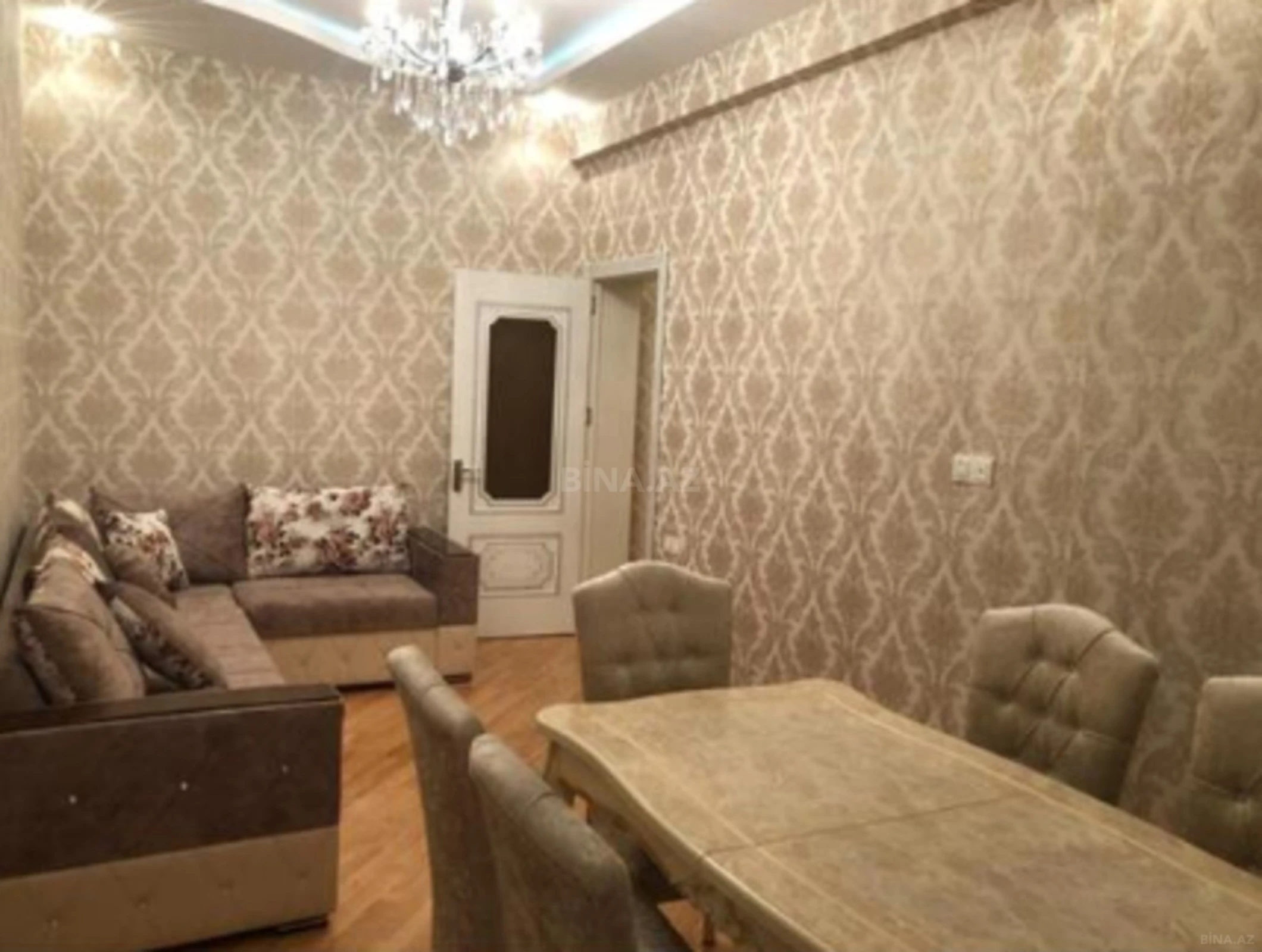 Kirayə verilir 2 otaqlı mənzil 80 m²