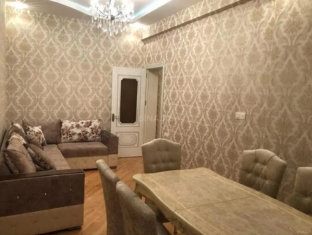 Kirayə verilir 2 otaqlı mənzil 80 m²