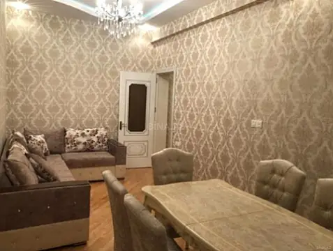 Kirayə verilir 2 otaqlı mənzil 80 m²