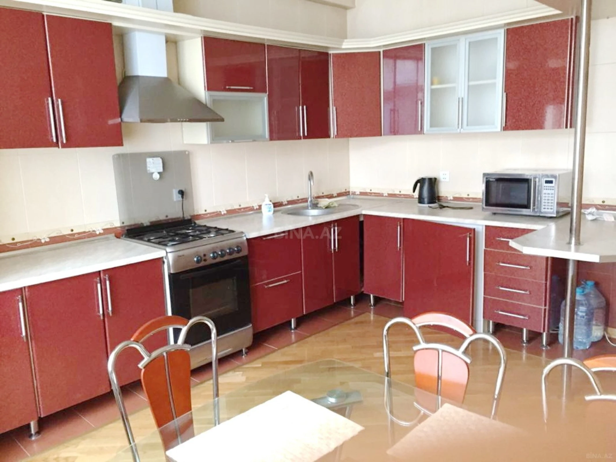Satılır 2 otaqlı mənzil 120 m²