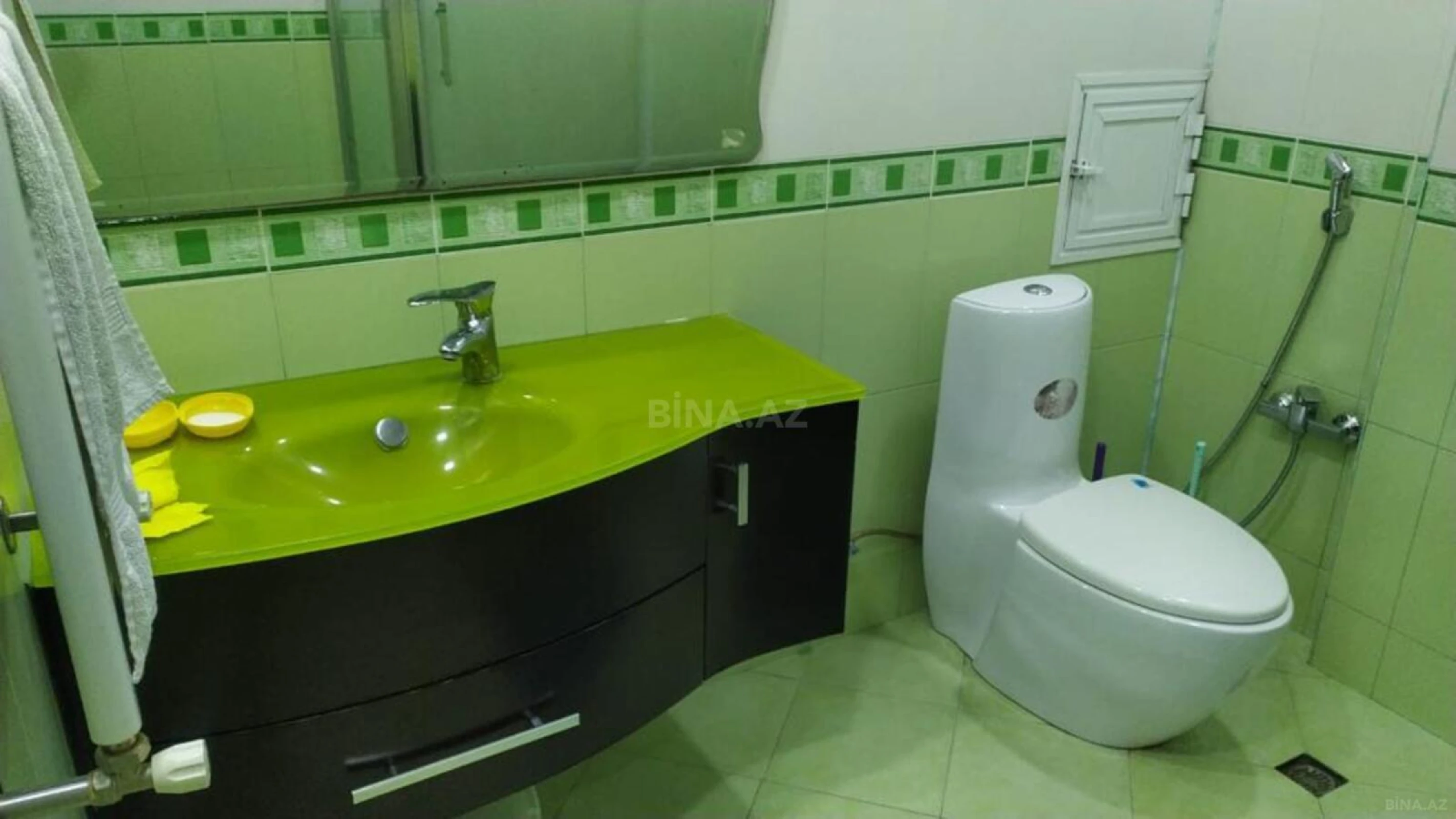 Satılır 2 otaqlı mənzil 120 m²