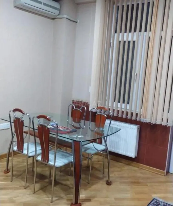 Satılır 2 otaqlı mənzil 120 m²