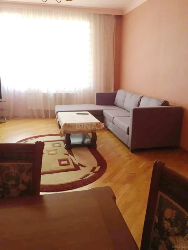 Satılır 2 otaqlı mənzil 120 m²