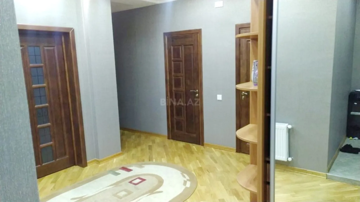 Satılır 2 otaqlı mənzil 120 m²