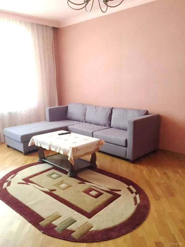 Satılır 2 otaqlı mənzil 120 m²