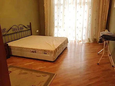 Satılır 2 otaqlı mənzil 120 m²