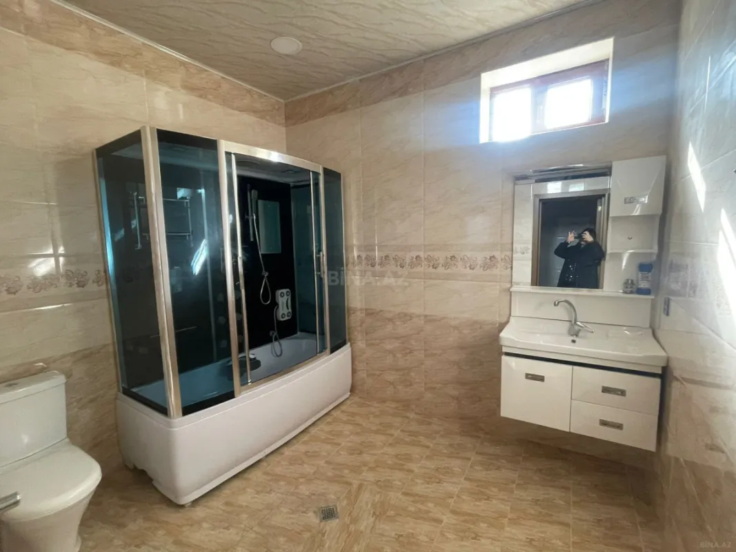 Kirayə verilir 9 otaqlı həyət evi 800 m²