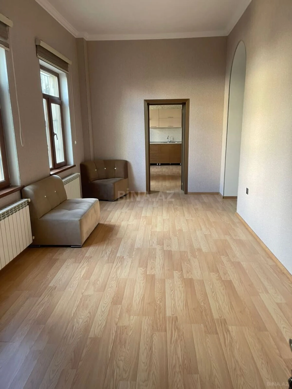 Kirayə verilir 9 otaqlı həyət evi 800 m²