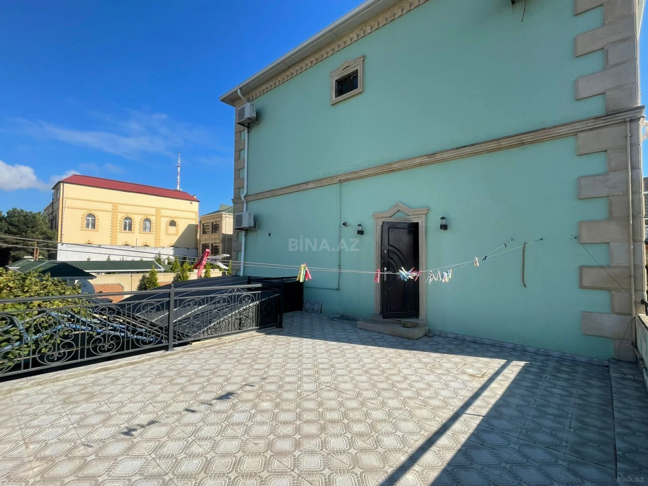 Kirayə verilir 9 otaqlı həyət evi 800 m²