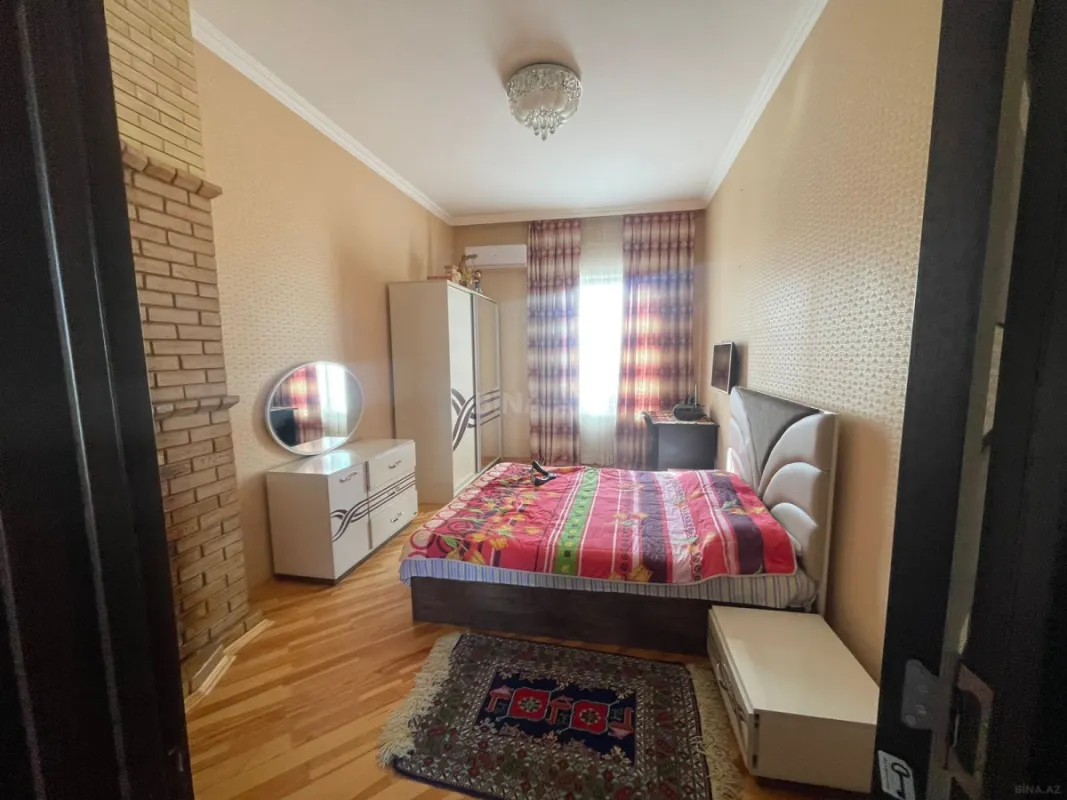 Kirayə verilir 9 otaqlı həyət evi 800 m²