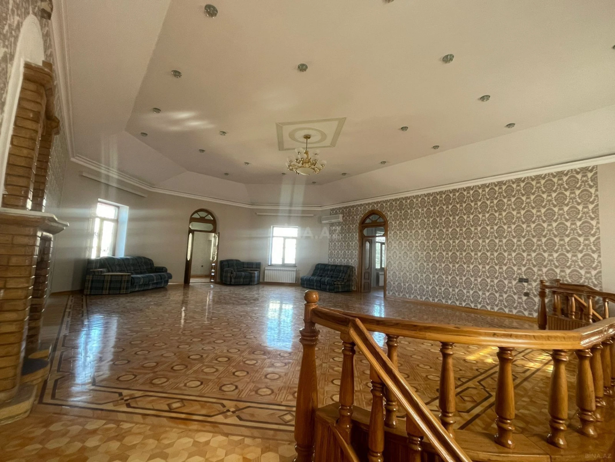 Kirayə verilir 9 otaqlı həyət evi 800 m²