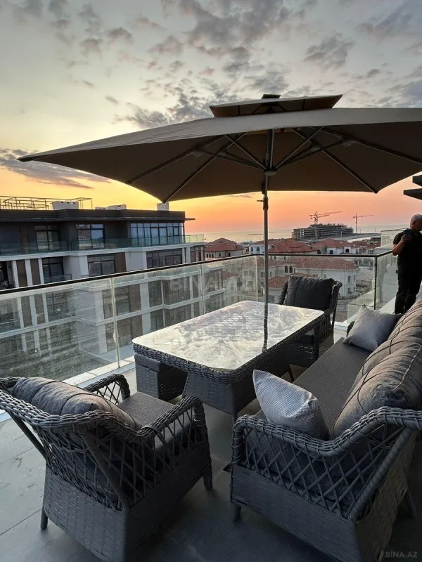 Kirayə verilir 3 otaqlı mənzil 130 m²