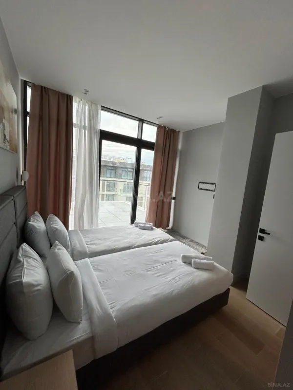 Kirayə verilir 3 otaqlı mənzil 130 m²