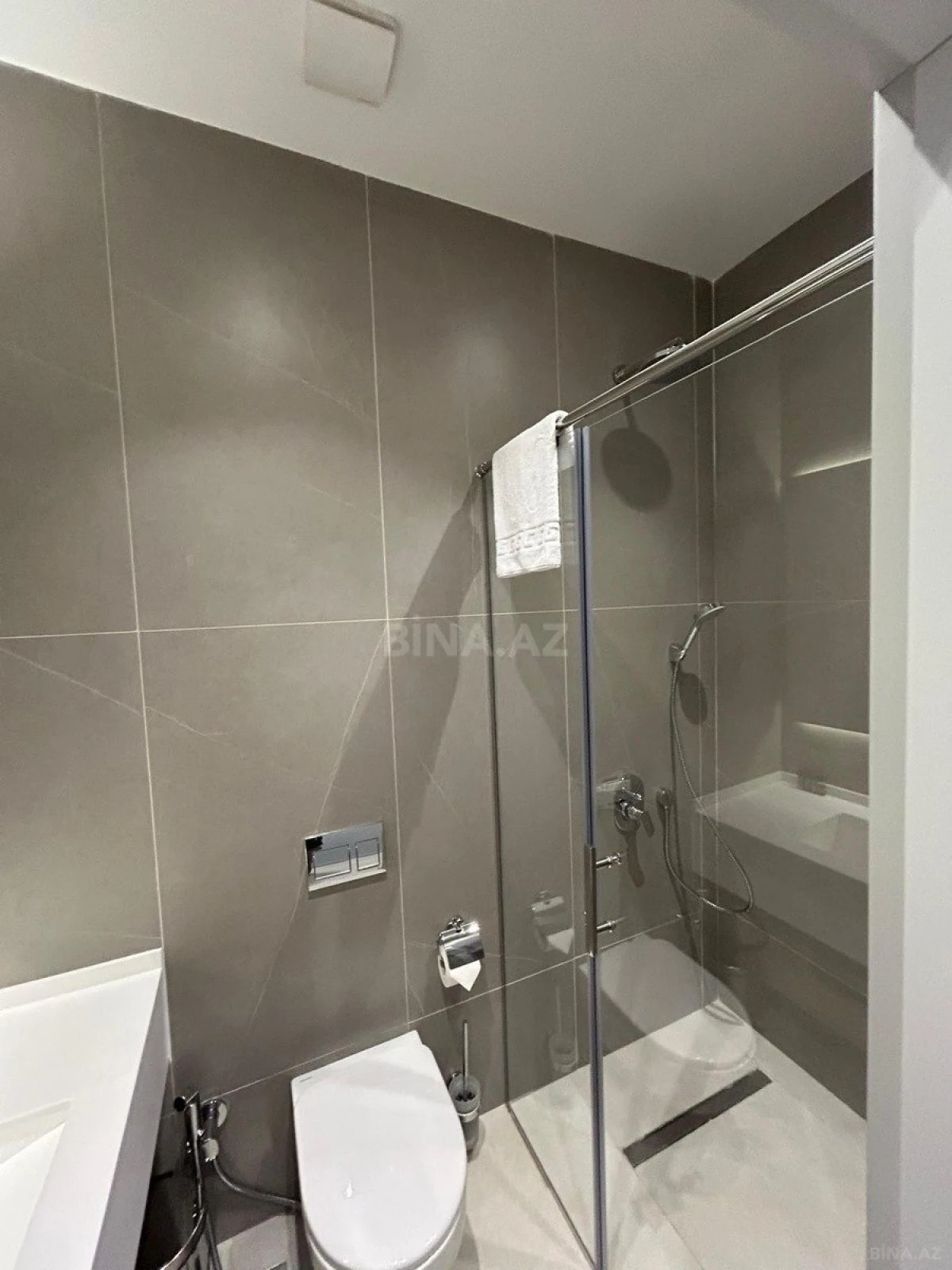 Kirayə verilir 3 otaqlı mənzil 130 m²
