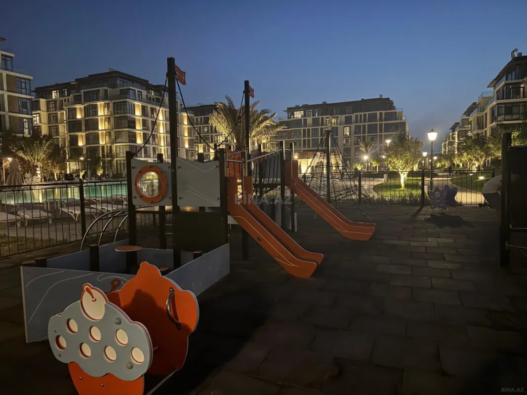 Kirayə verilir 3 otaqlı mənzil 130 m²