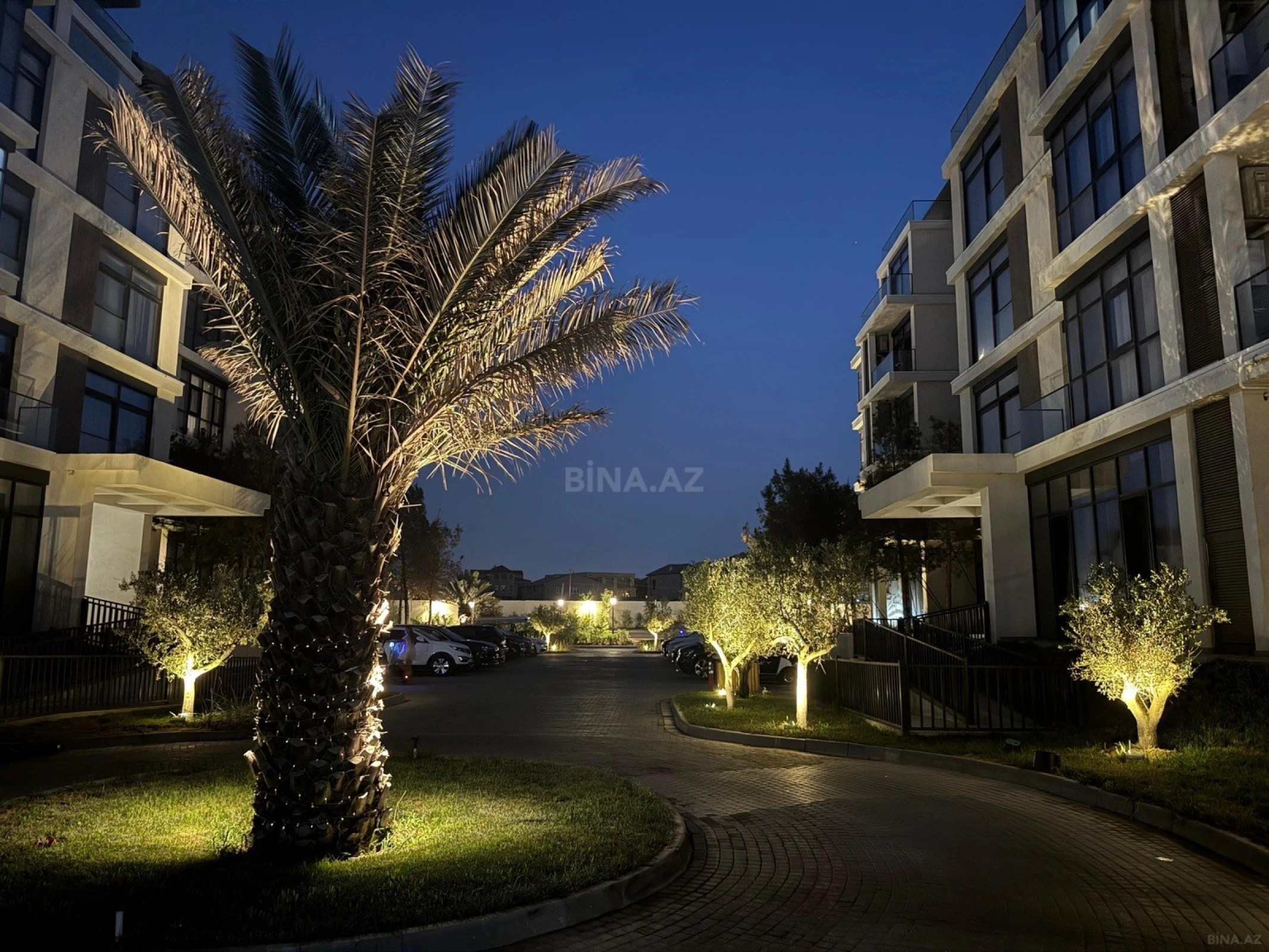 Kirayə verilir 3 otaqlı mənzil 130 m²