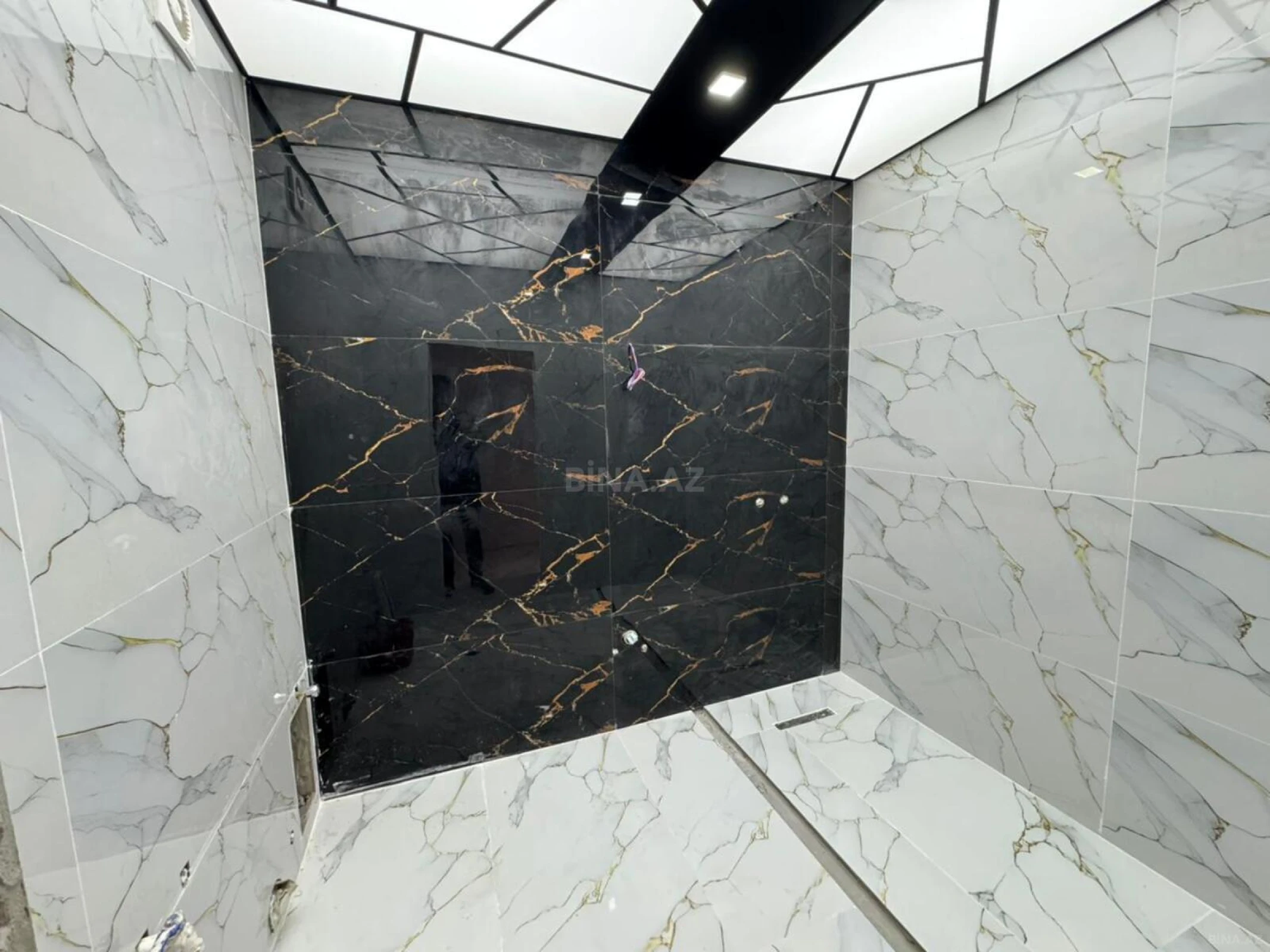 Satılır 3 otaqlı mənzil 91 m²