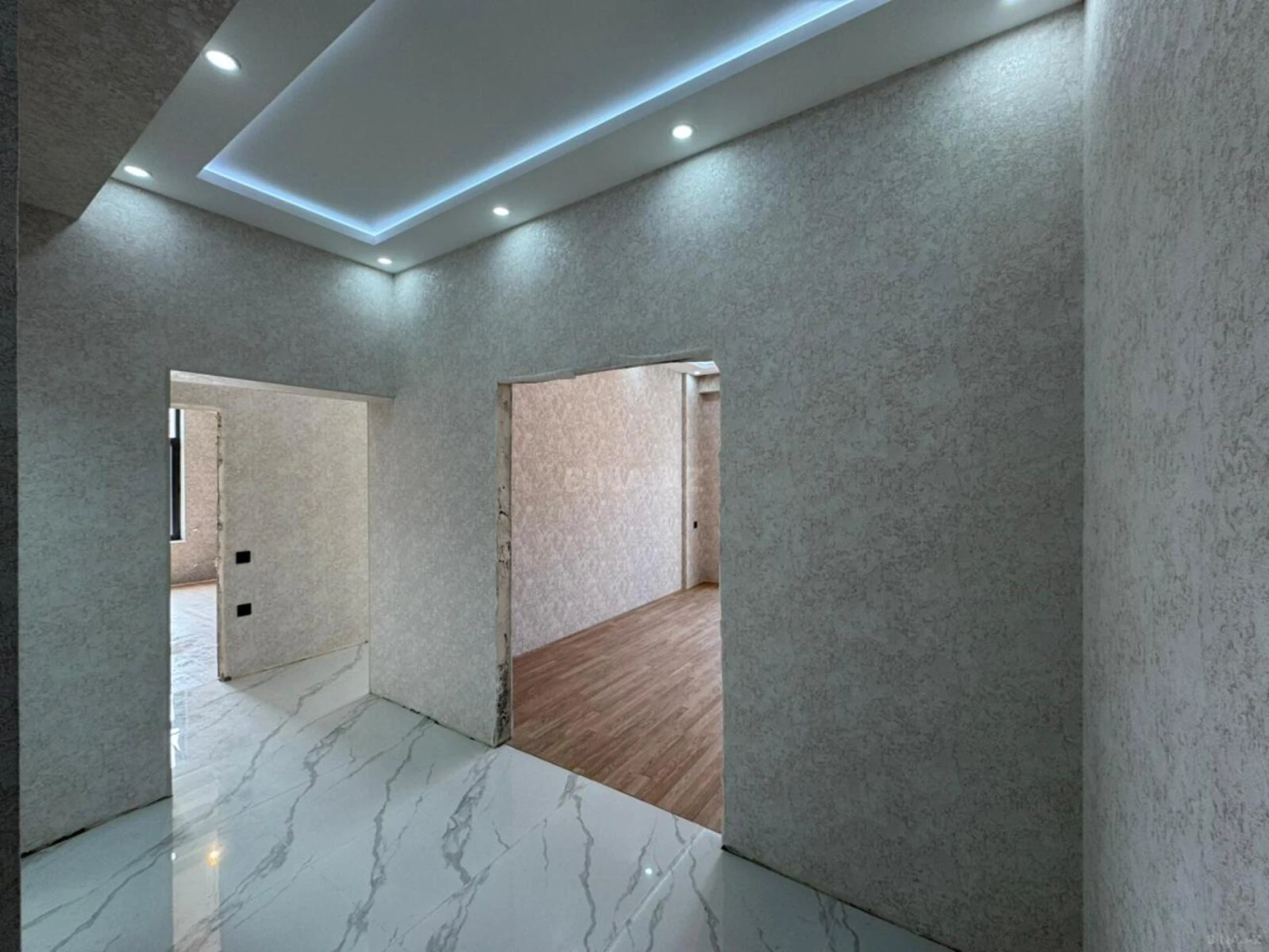 Satılır 3 otaqlı mənzil 91 m²