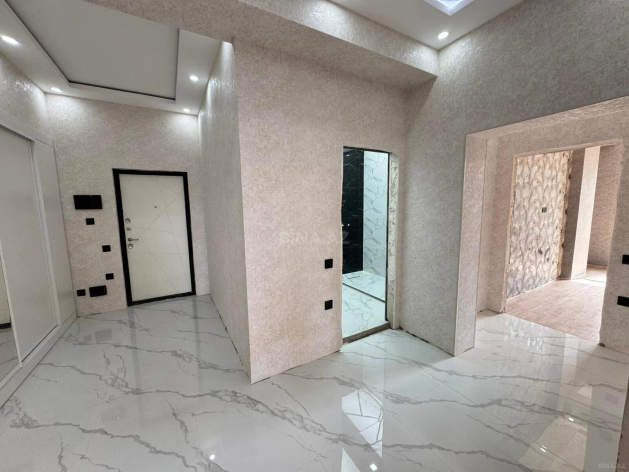 Satılır 3 otaqlı mənzil 91 m²