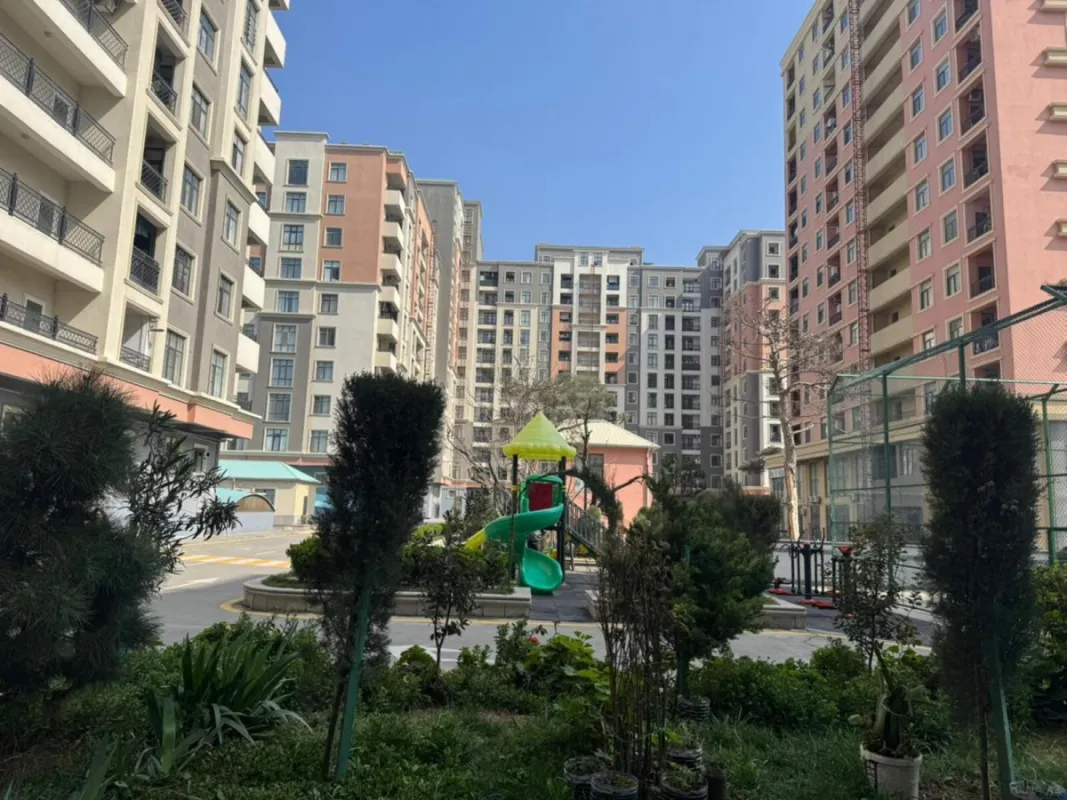 Satılır 3 otaqlı mənzil 91 m²