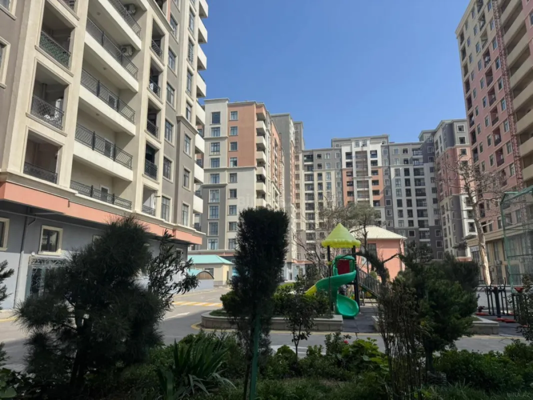 Satılır 3 otaqlı mənzil 91 m²