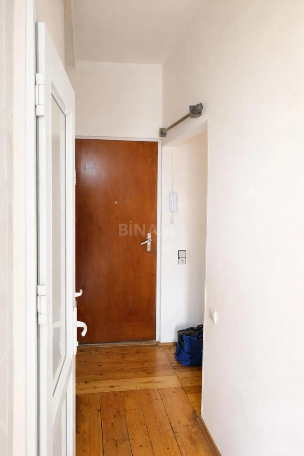Satılır 2 otaqlı mənzil 70 m²