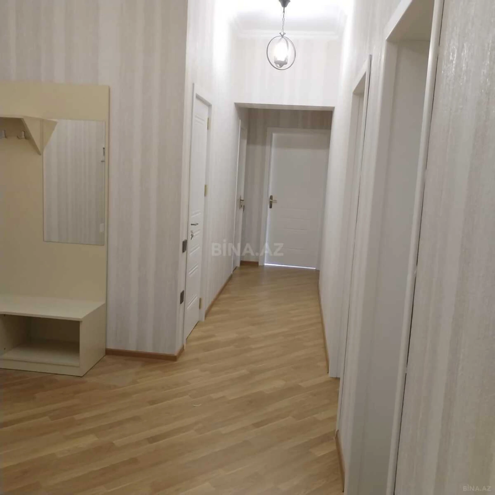 Satılır 3 otaqlı mənzil 125 m²