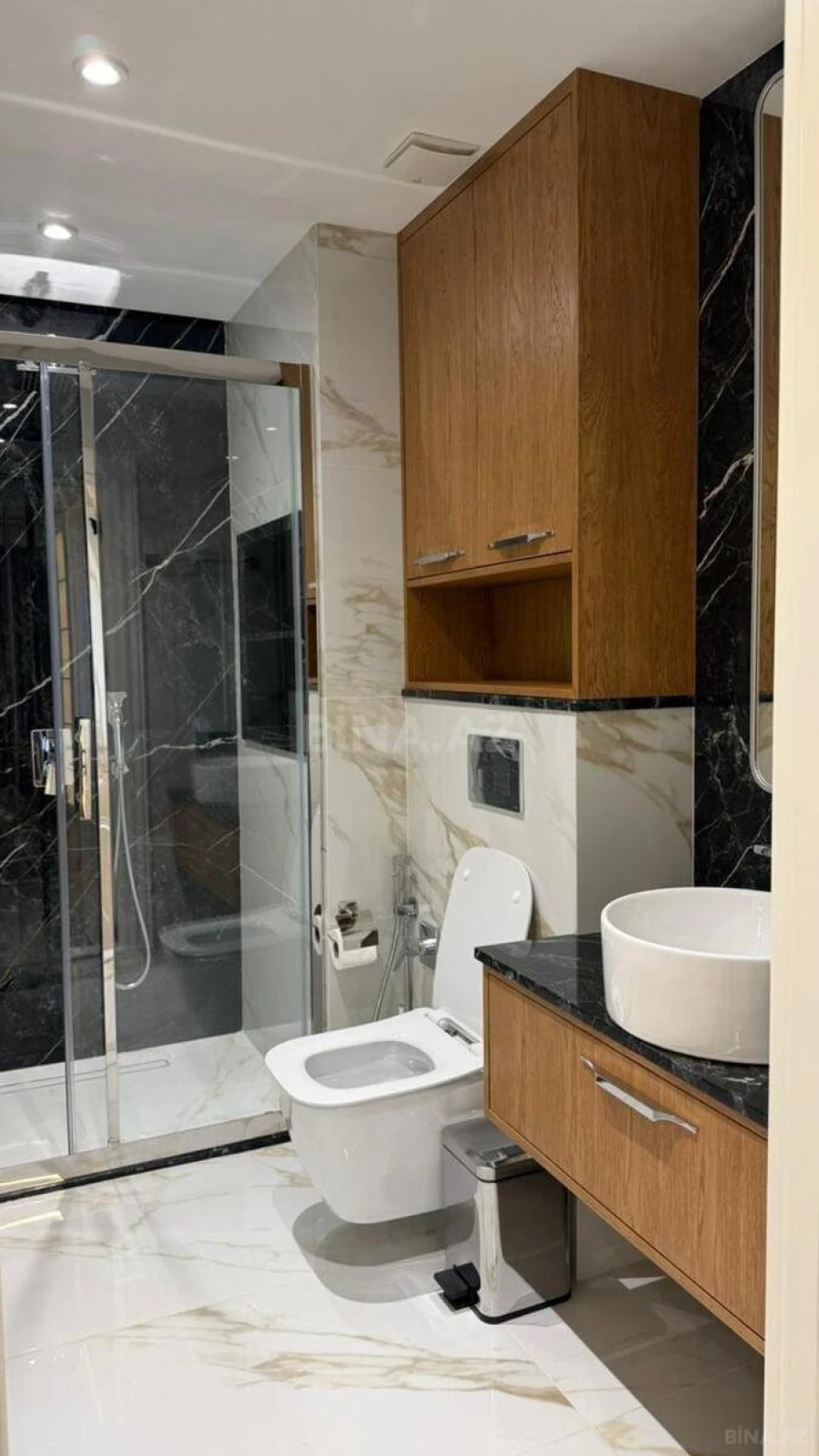 Satılır 4 otaqlı mənzil 170 m²