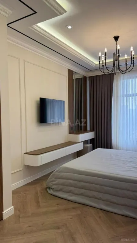 Satılır 4 otaqlı mənzil 170 m²