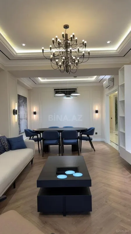 Satılır 4 otaqlı mənzil 170 m²