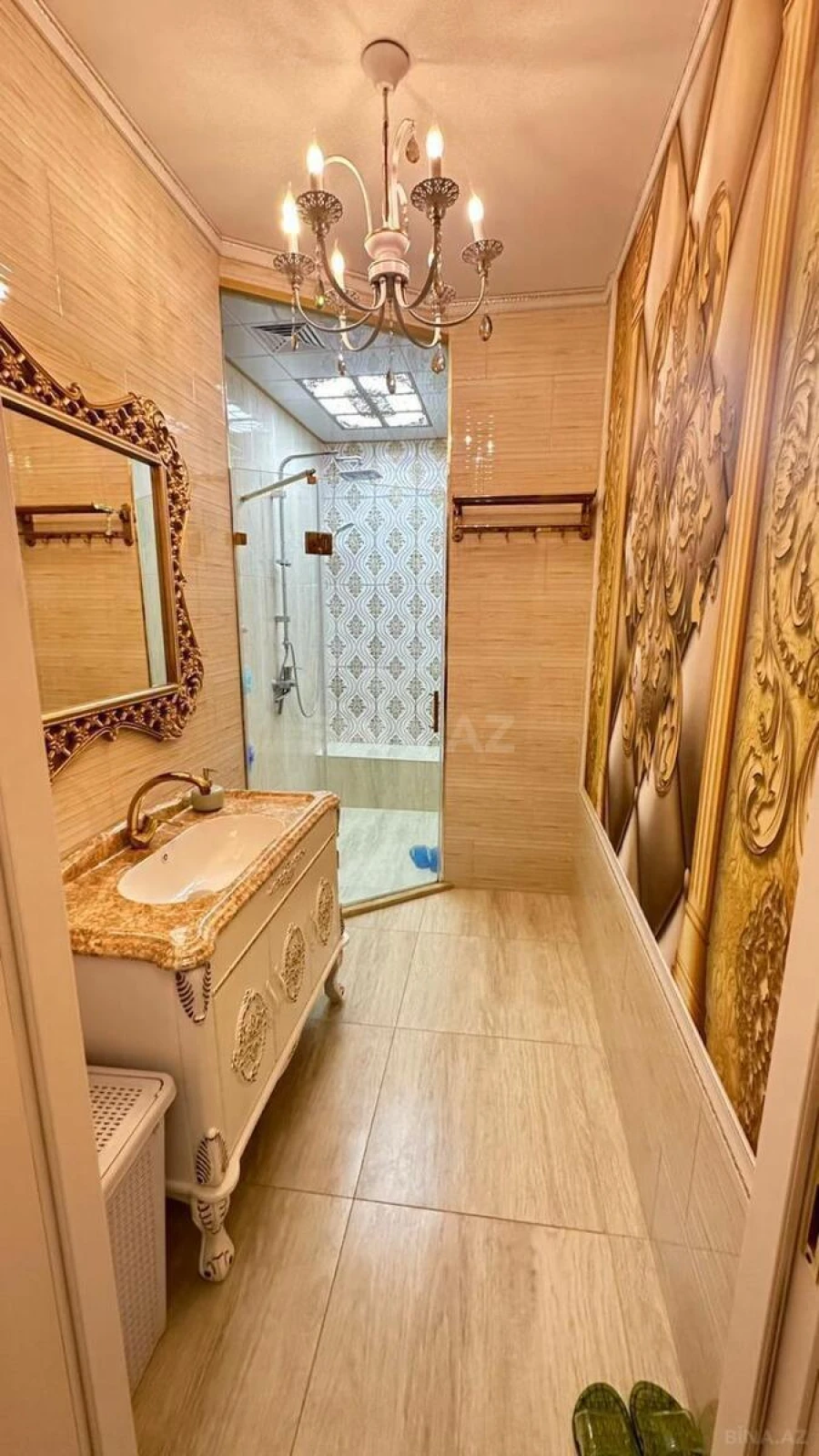 Satılır 4 otaqlı mənzil 160 m²