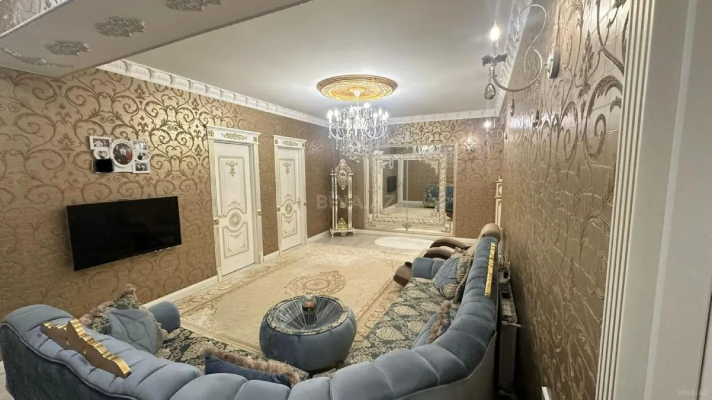 Satılır 4 otaqlı mənzil 160 m²