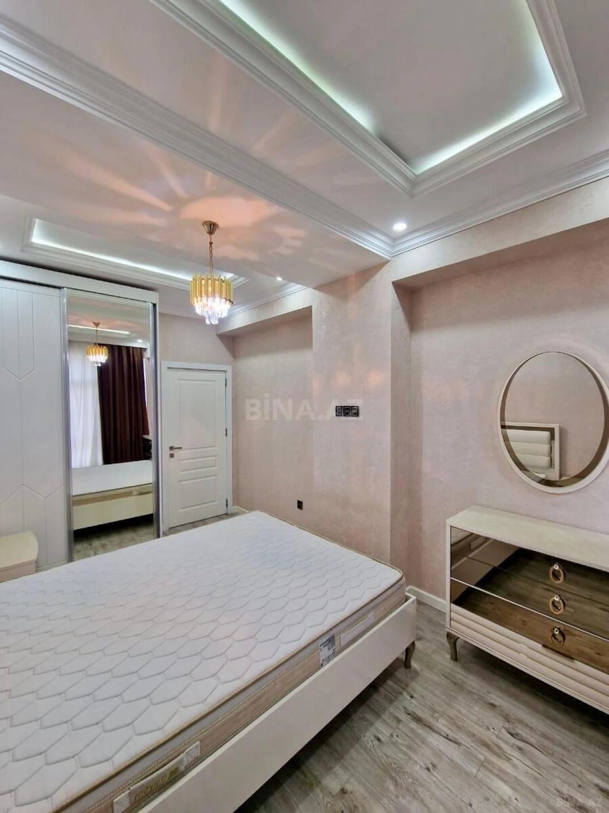 Satılır 2 otaqlı mənzil 85.7 m²