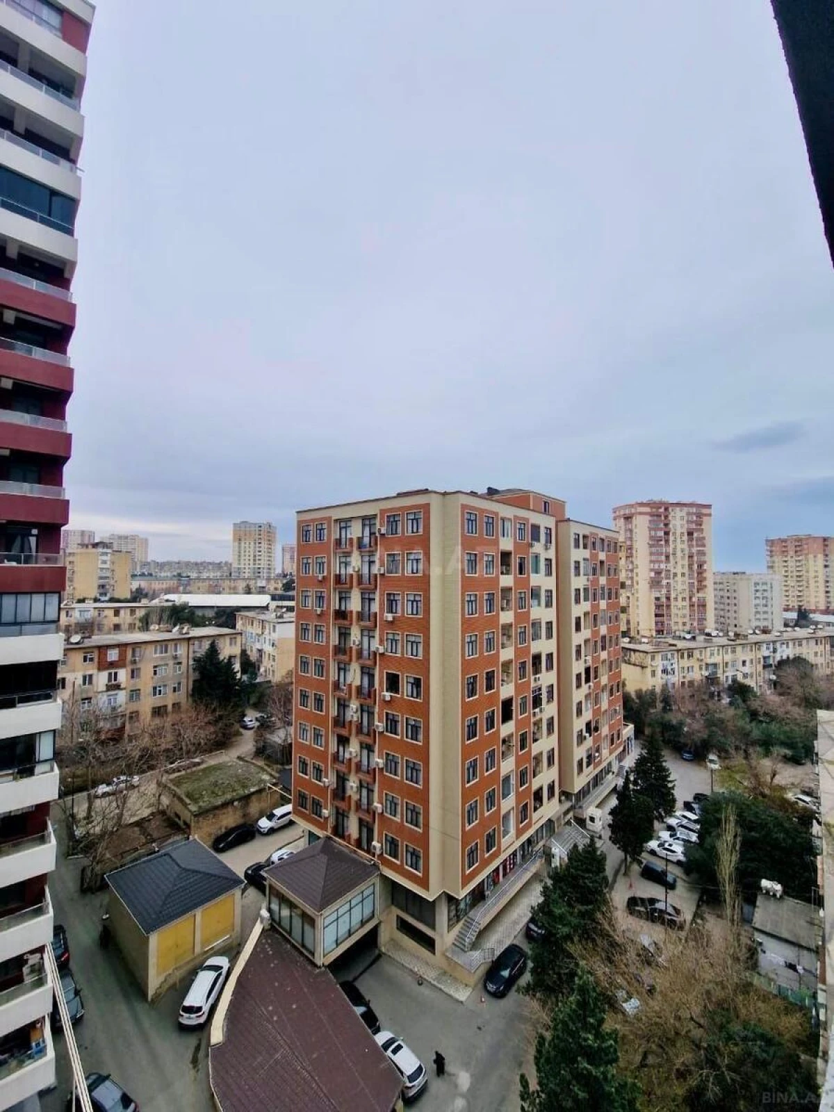 Satılır 2 otaqlı mənzil 85.7 m²
