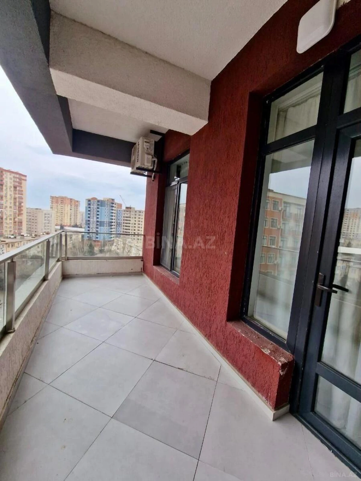 Satılır 2 otaqlı mənzil 85.7 m²