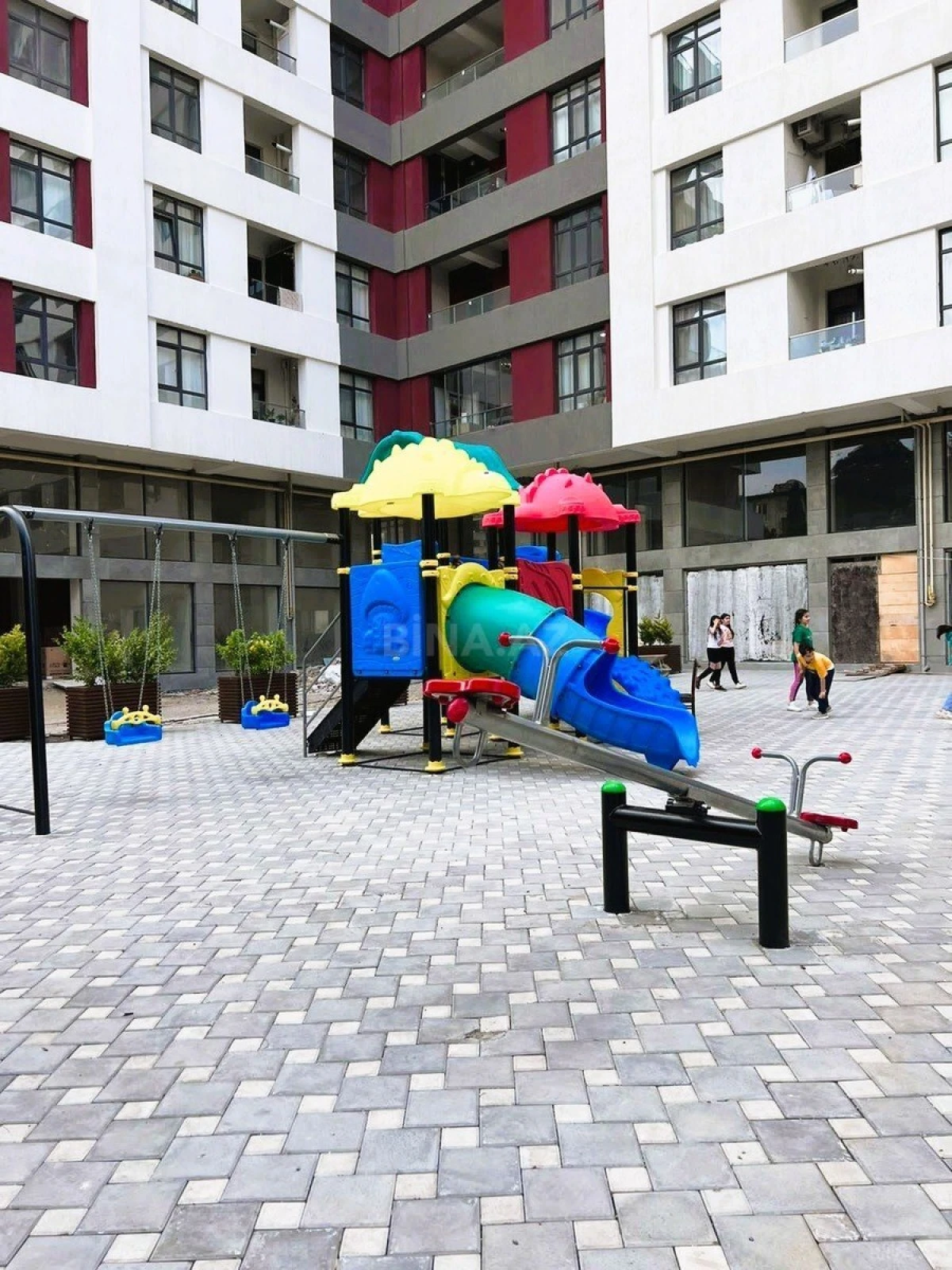 Satılır 2 otaqlı mənzil 85.7 m²