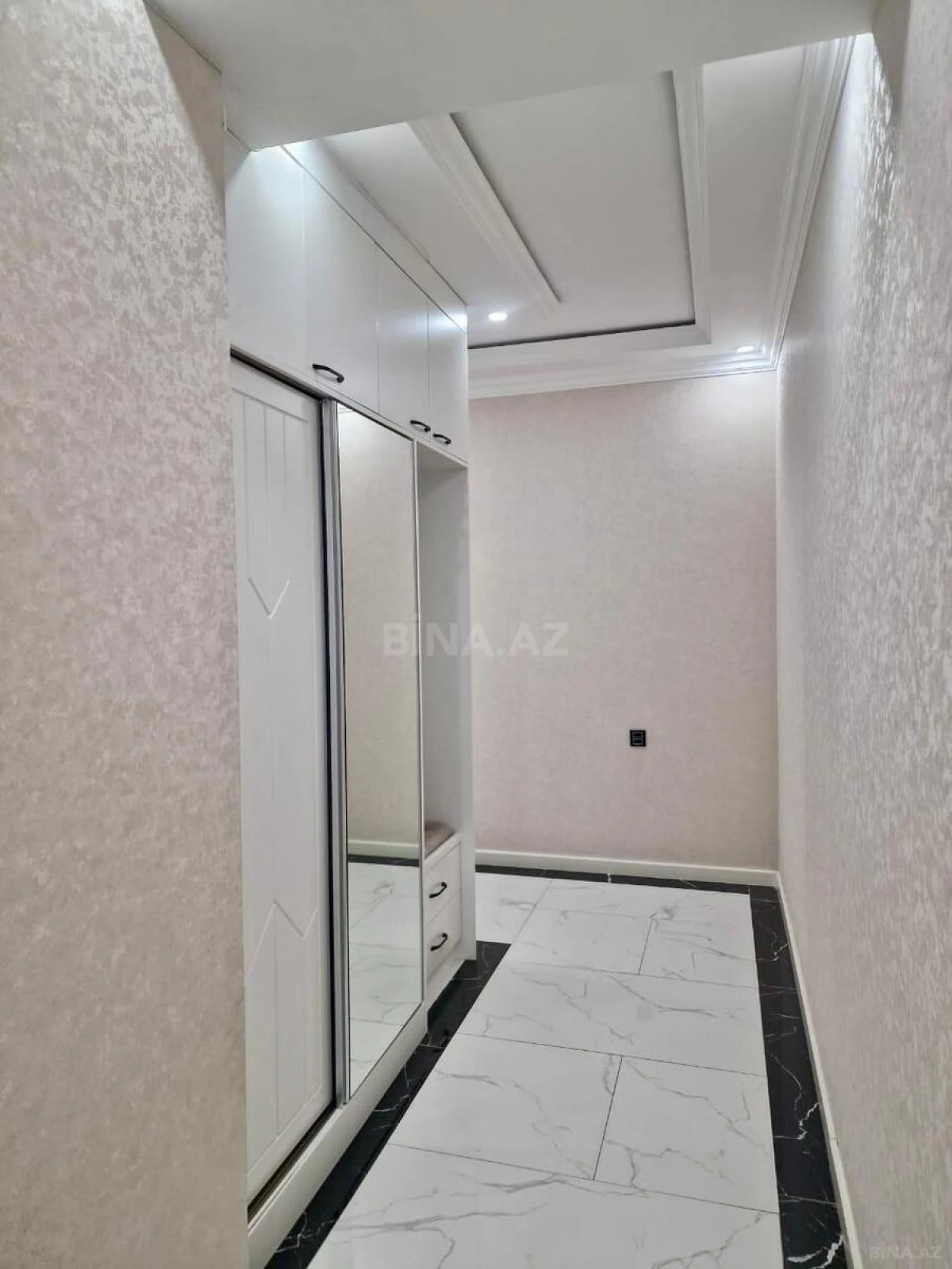 Satılır 2 otaqlı mənzil 85.7 m²