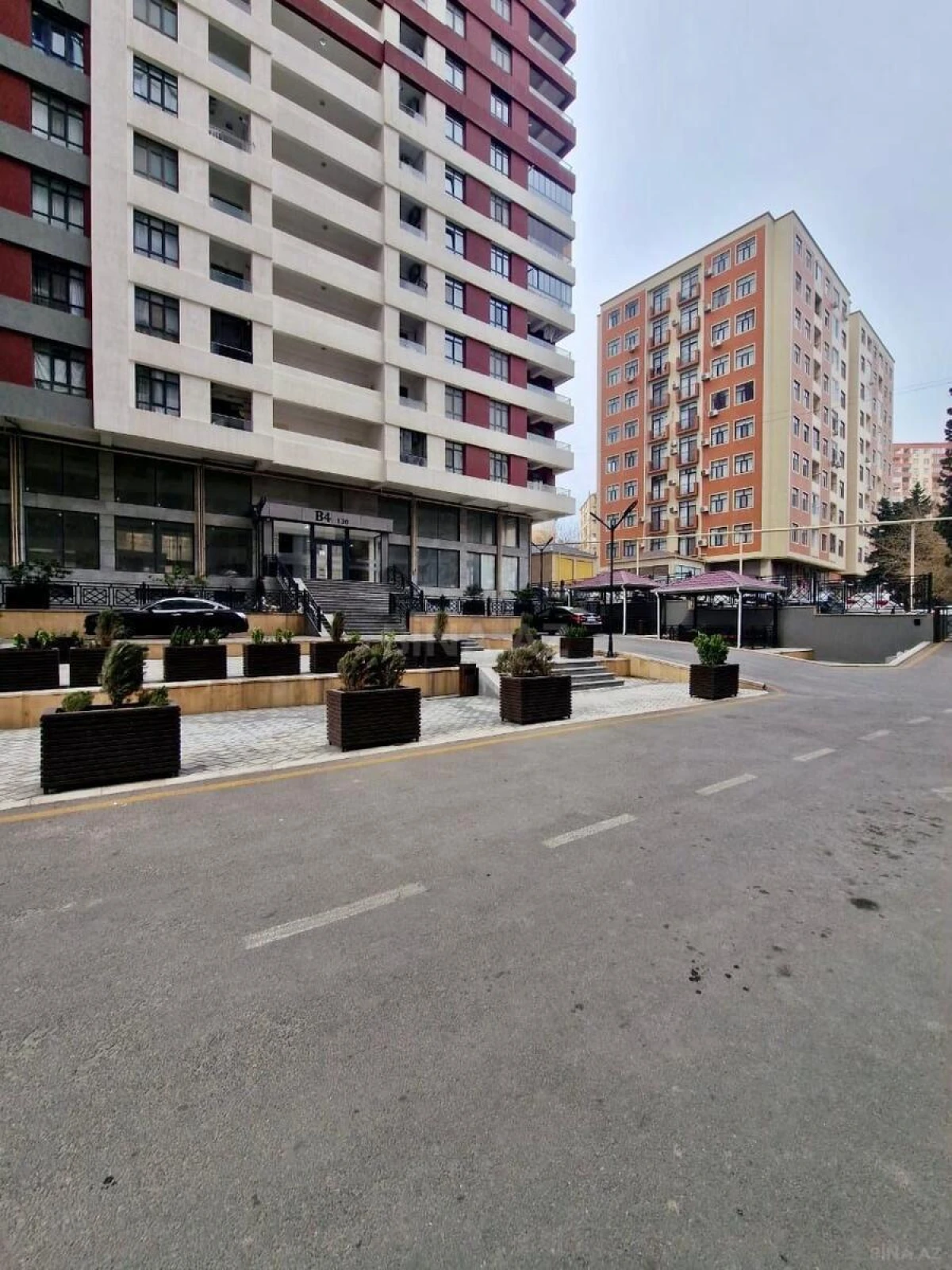 Satılır 2 otaqlı mənzil 85.7 m²