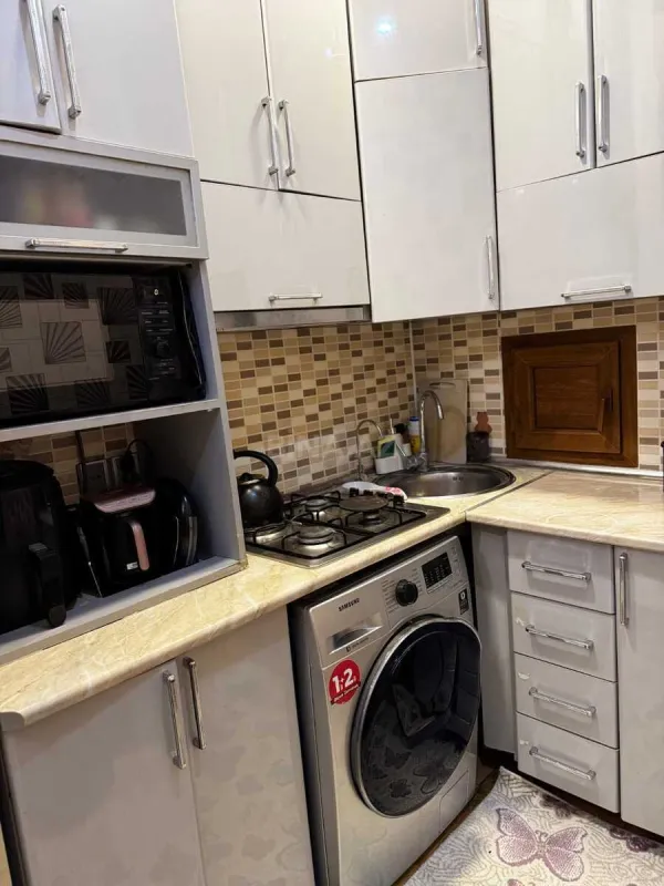 Satılır 2 otaqlı mənzil 78 m²
