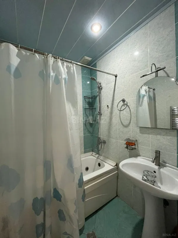 Kirayə verilir 2 otaqlı mənzil 95 m²