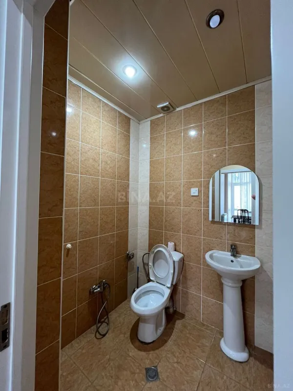 Kirayə verilir 2 otaqlı mənzil 95 m²