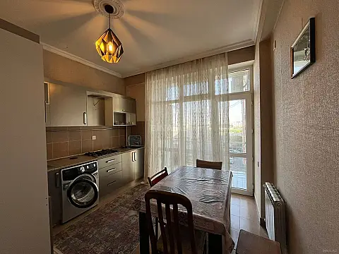 Kirayə verilir 2 otaqlı mənzil 95 m²