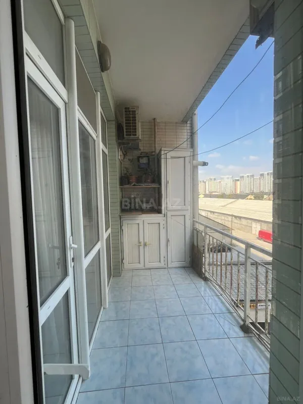 Kirayə verilir 2 otaqlı mənzil 95 m²