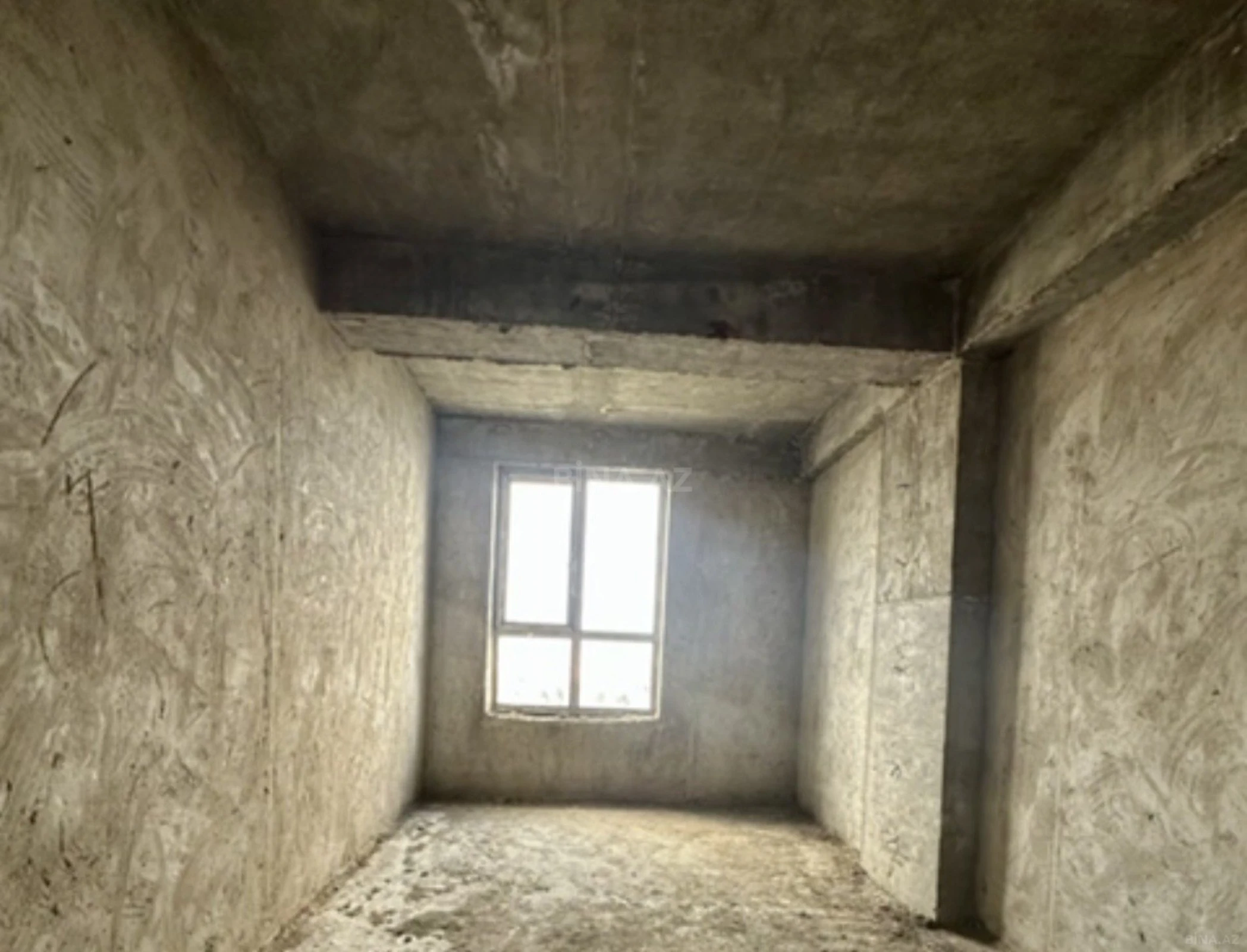 Satılır 2 otaqlı mənzil 76 m²