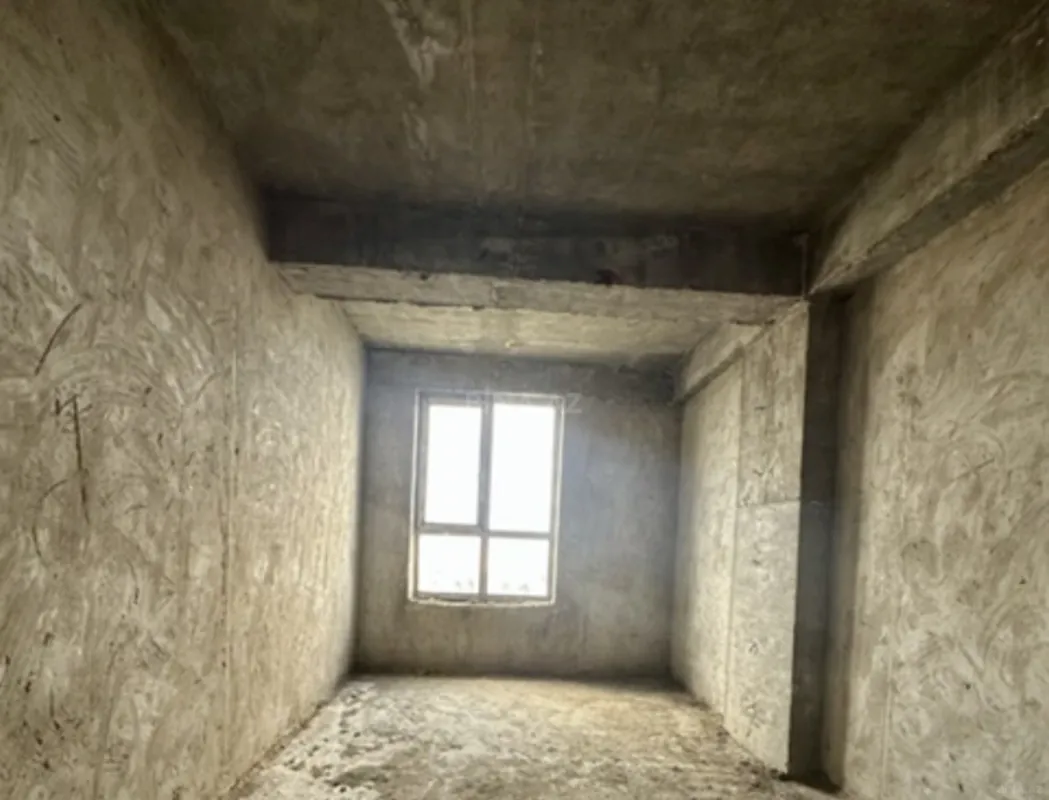 Satılır 2 otaqlı mənzil 76 m²