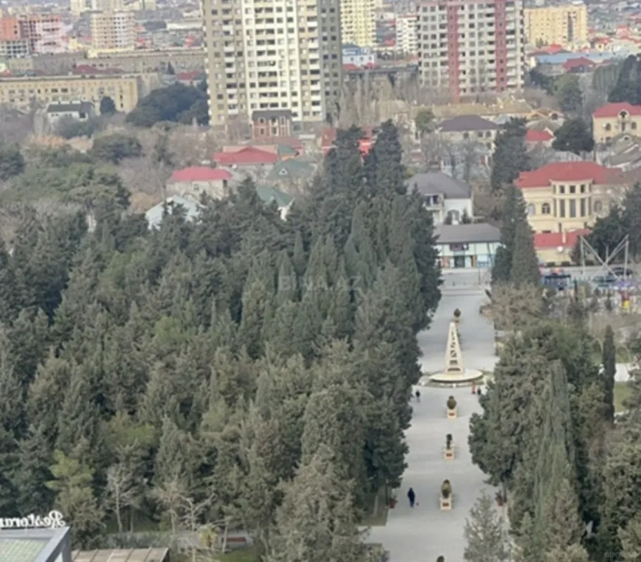 Satılır 2 otaqlı mənzil 76 m²