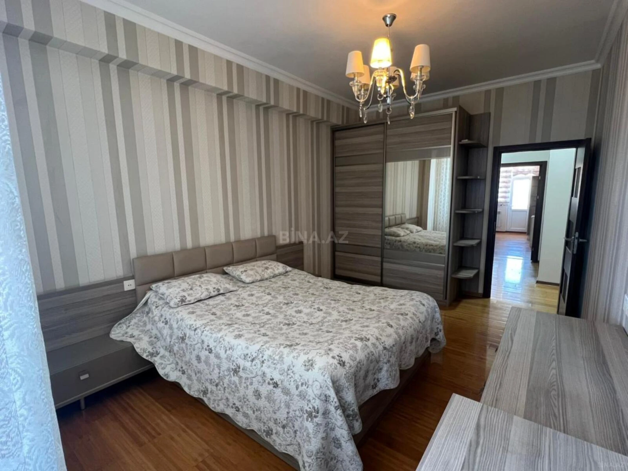 Satılır 3 otaqlı mənzil 95 m²